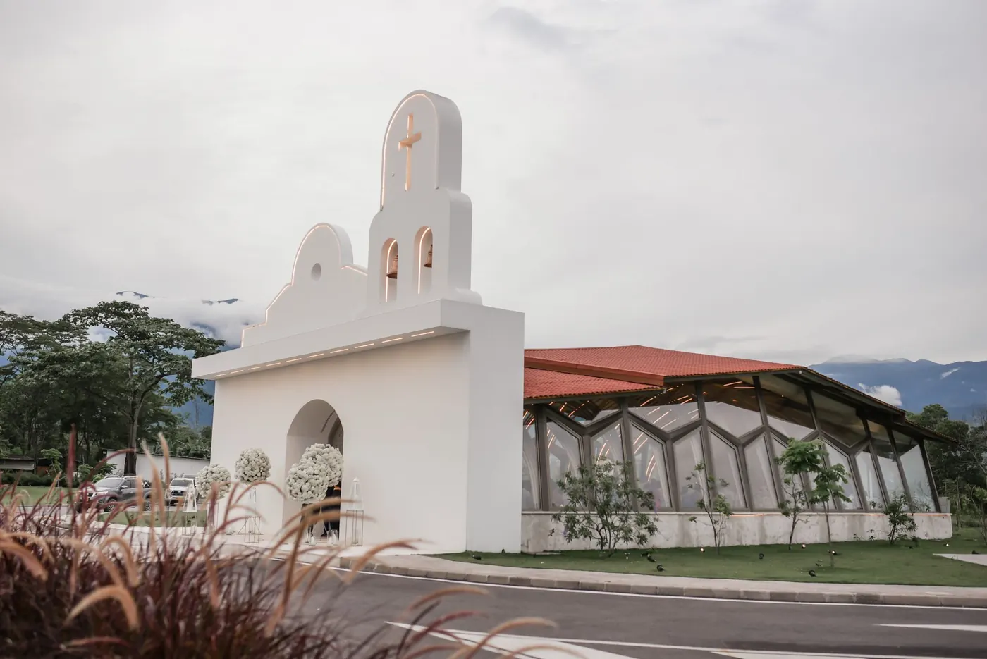 La Capilla decorada para una boda